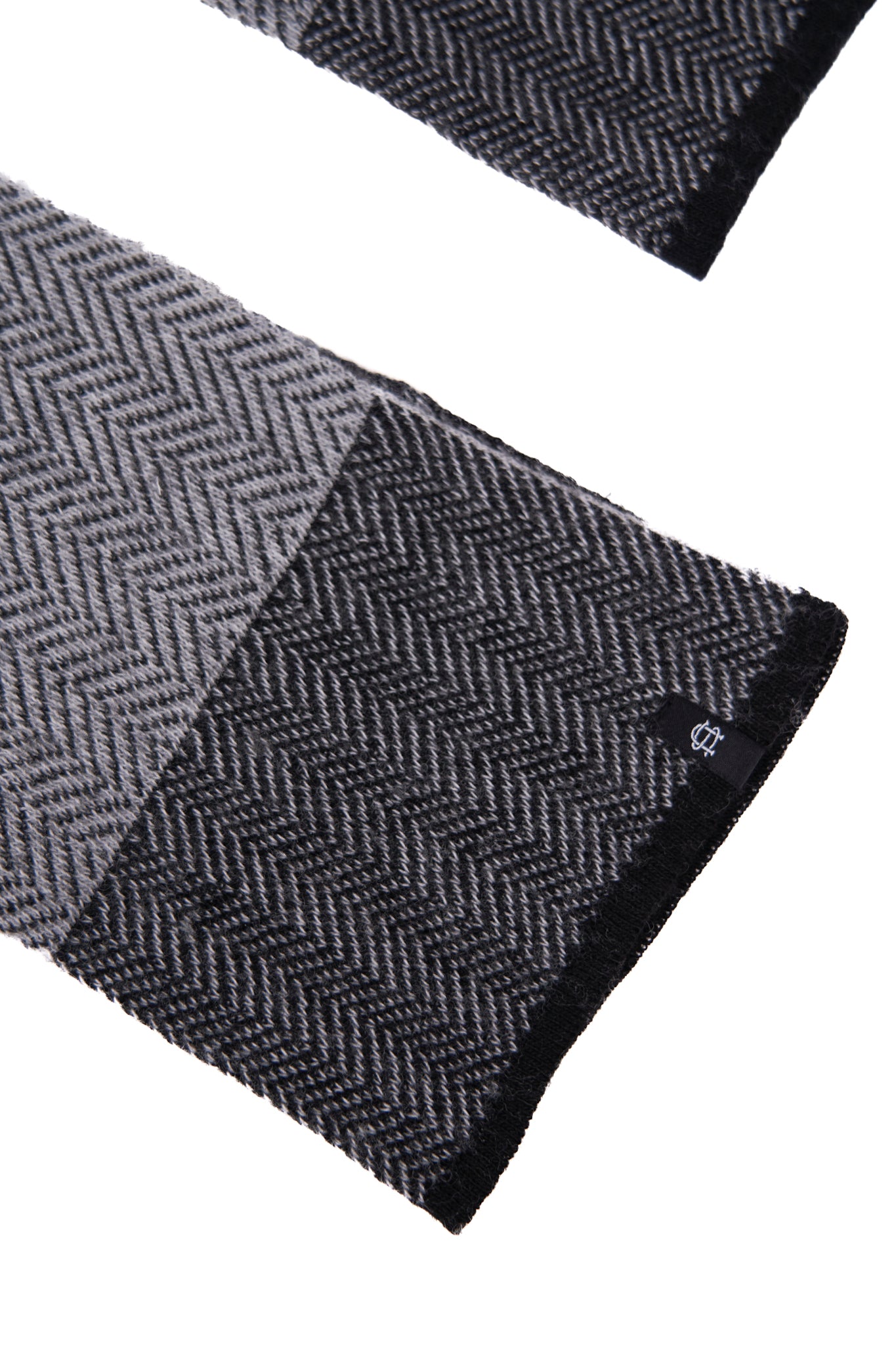 Steel Merino Wool and Recycled PET - Terminal 4 Scarf