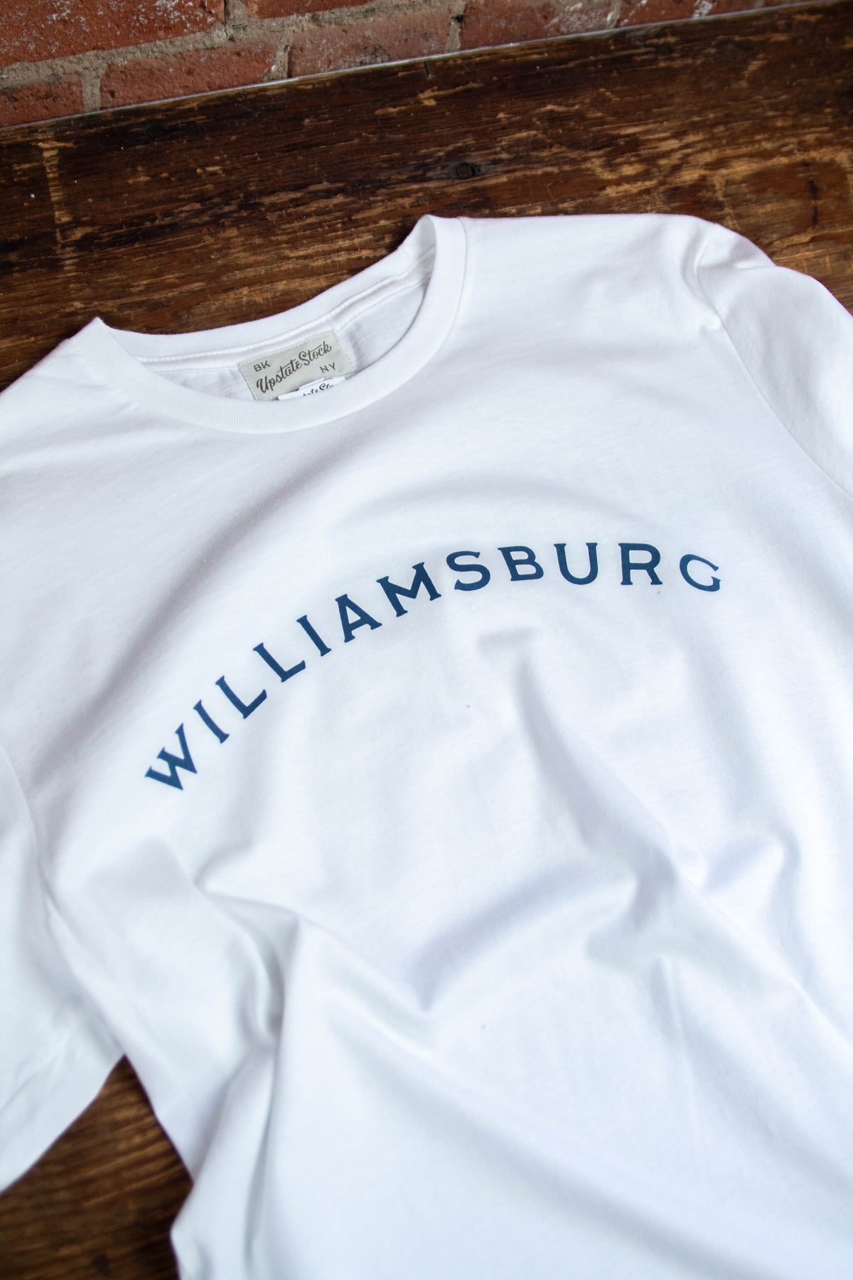 Lightweight Signature Tees - WILLIAMSBURG