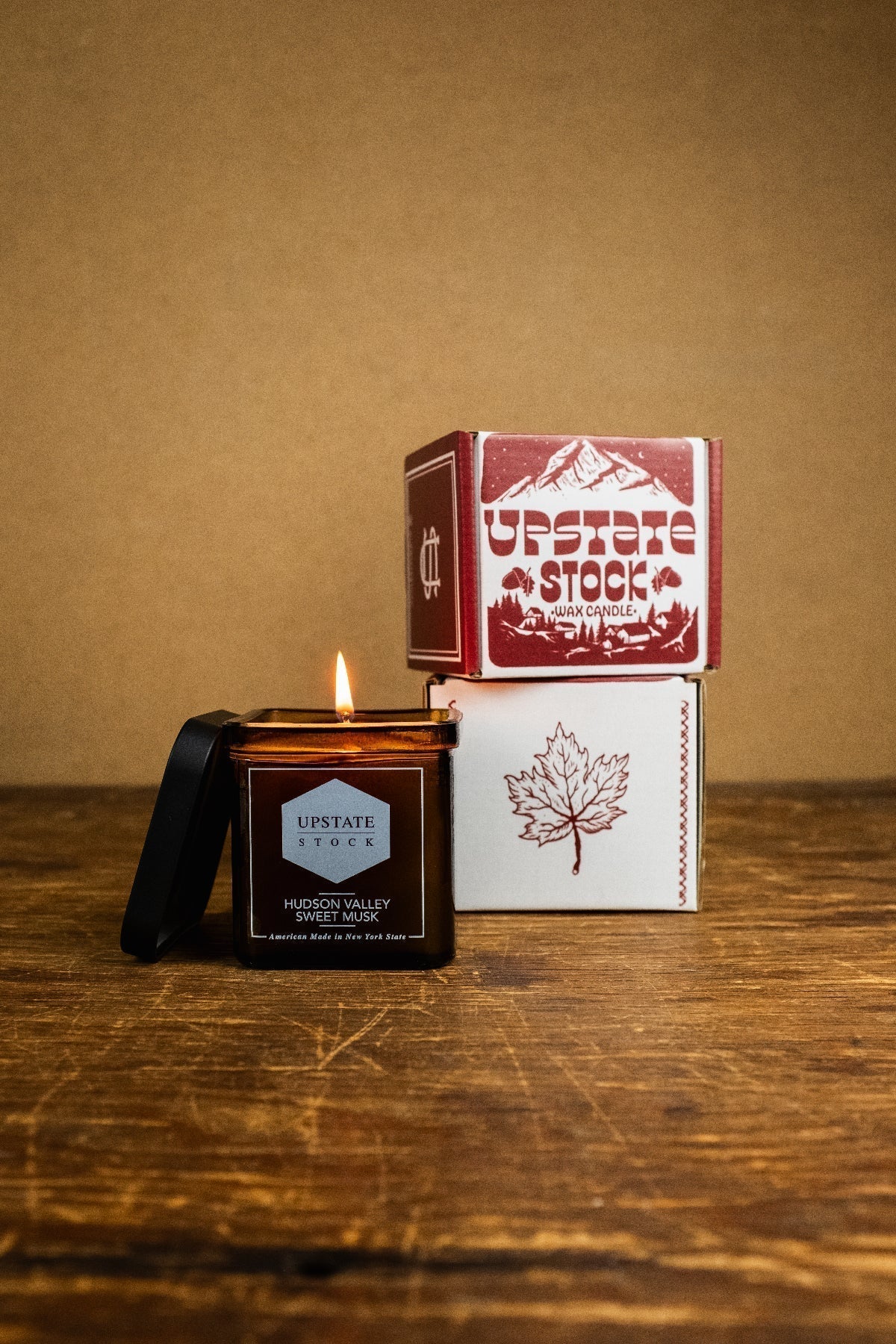 Hudson Valley Sweet Musk - Coconut Wax Candle - Amber
